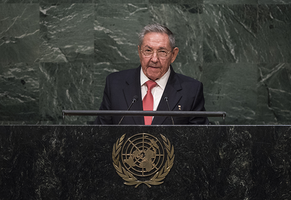 Obama meets Castro